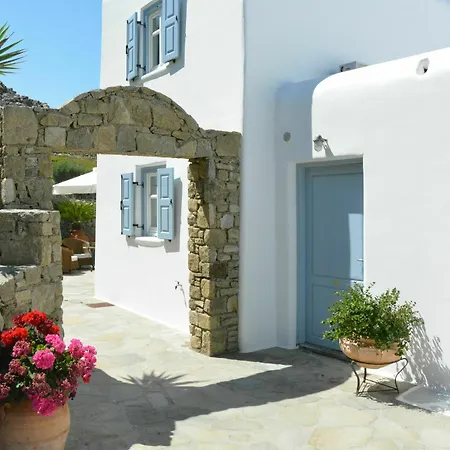 Delicate Mykonian House At Houlakia *
