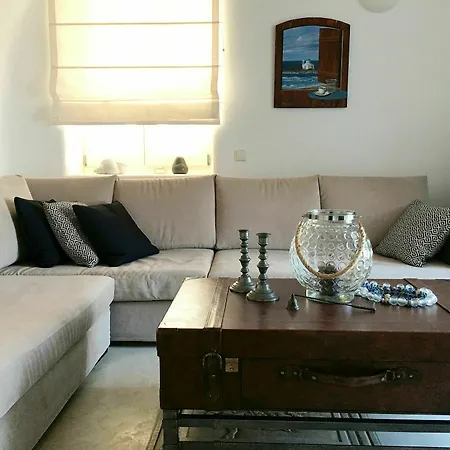 Delicate Mykonian House At Houlakia Villa